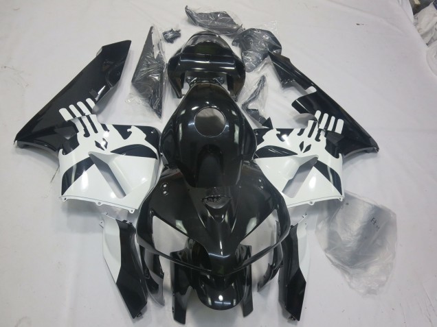 Gloss Black & Punisher Logo 2005-2006 Honda CBR600RR Motorcycle Fairing Gloss Black & Punisher Logo 2005-2006 Honda CBR600RR Motorcycle Fairing