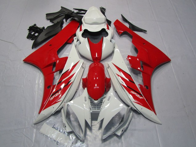 Red and White Style 2006-2007 Yamaha R6 Motorcycle Fairing Red and White Style 2006-2007 Yamaha R6 Motorcycle Fairing